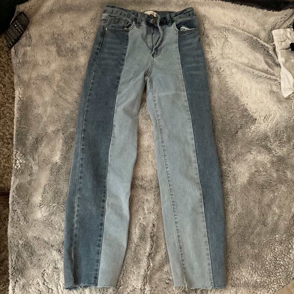 Perfect condition ruffle bottoms.